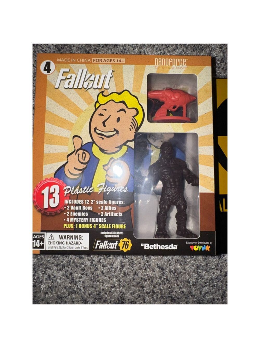 Fallout 76 NanoForce Figure Set + Fallout Shelter Metal Sign Bundle - Picture 3 of 13
